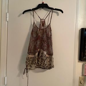 Day trip shirt size small